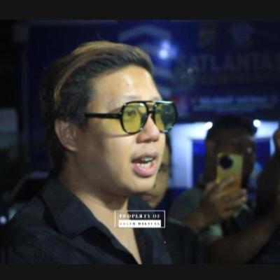 Pablo Benua Datangi Polres Metro Depok Terkait Dugaan Ijazah Palsu